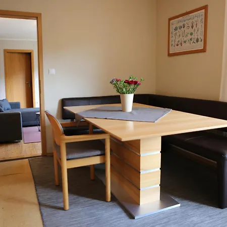 Porisch Apartment *