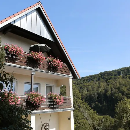 Porisch Apartment *
